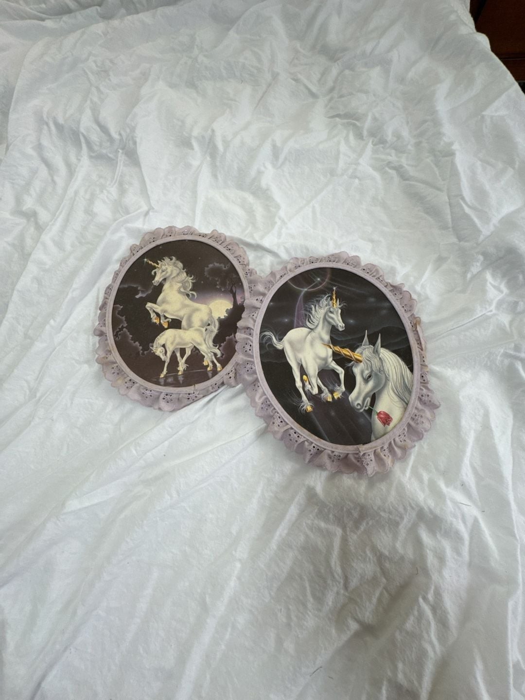 Vintage Ferraro Unicorn Wall Art Set Ruffled Lace Trim needs some tlc