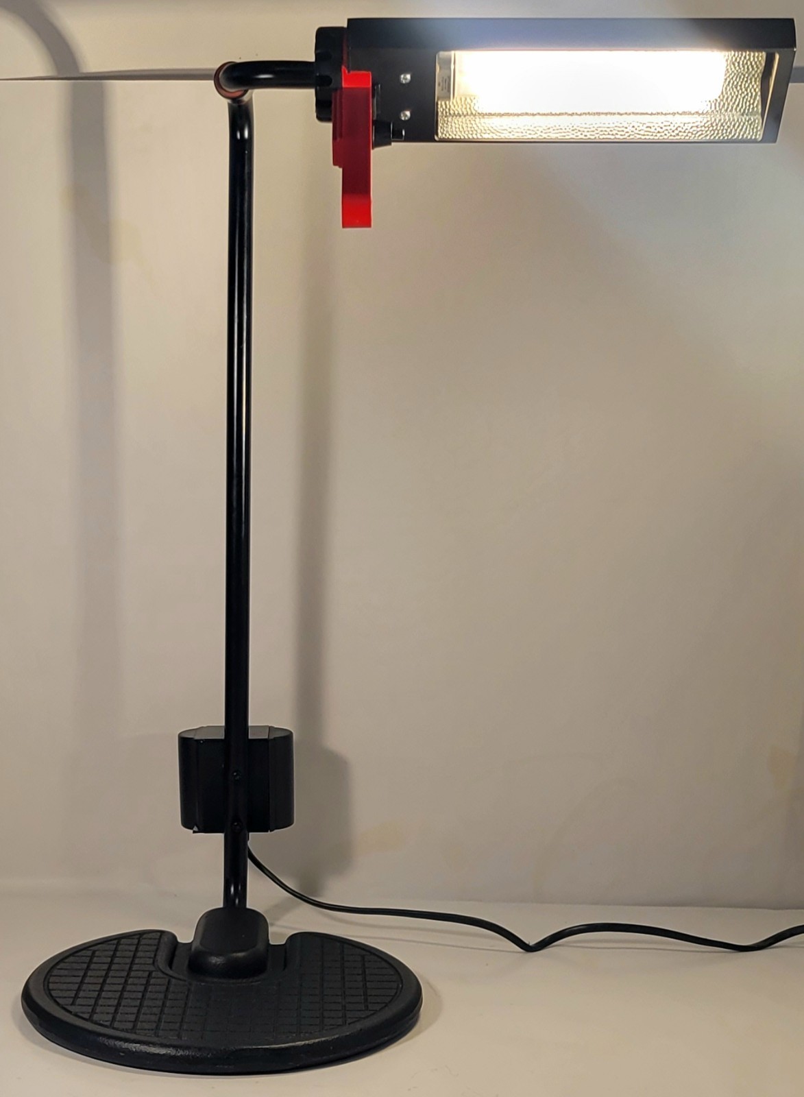 ULTRA-RARE Vintage 1981 Belux Desk Lamp by Guillermo Capdevila