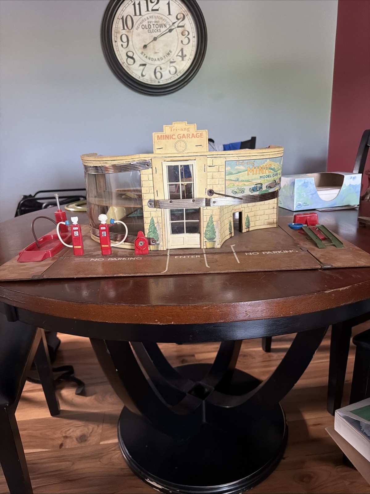 TRI-ANG STORE DISPLAY NEVER GOING TO FIND ANOTHER ONE RARE OF THE RARE 