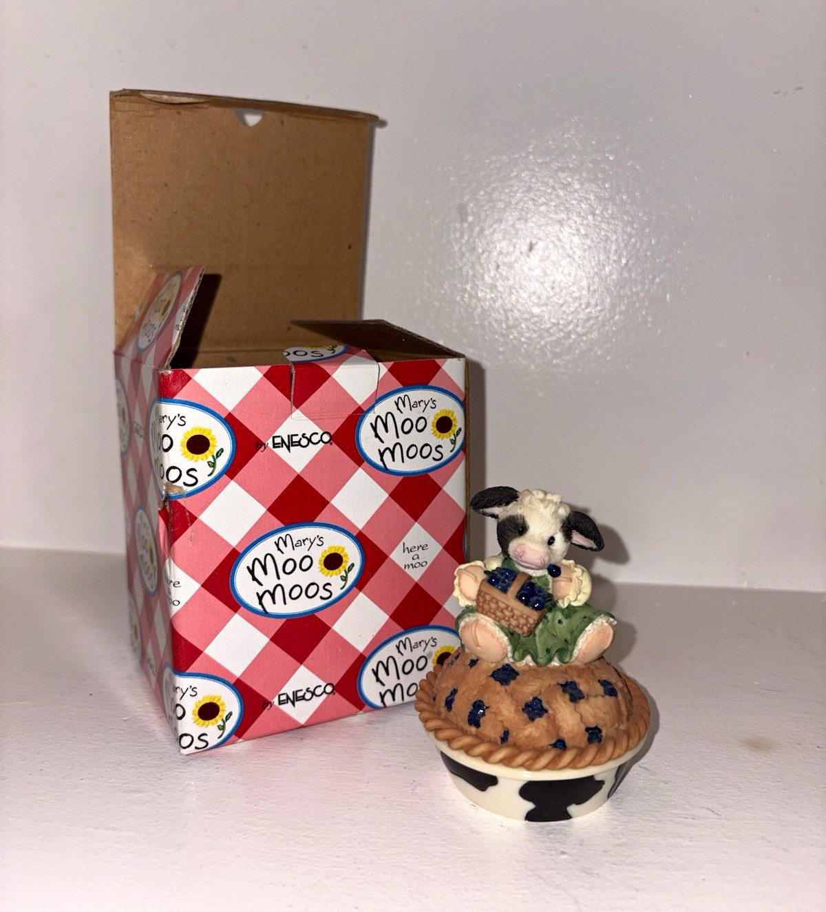 Enesco Mary’s Moo Moos Cow Pies Blueberry “You’re Berry Special” #468983 Box