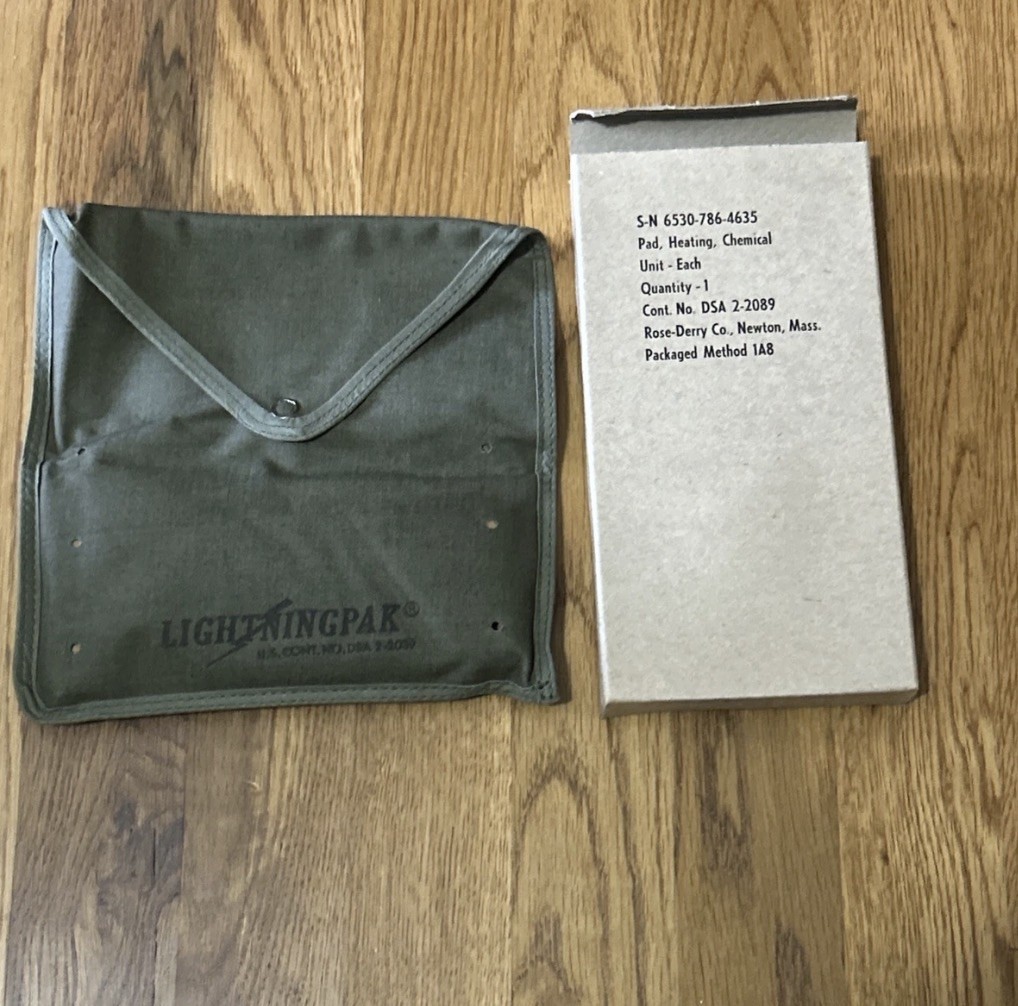 US Issue Lightning Pak 1962 Field Hand Warmer NOS