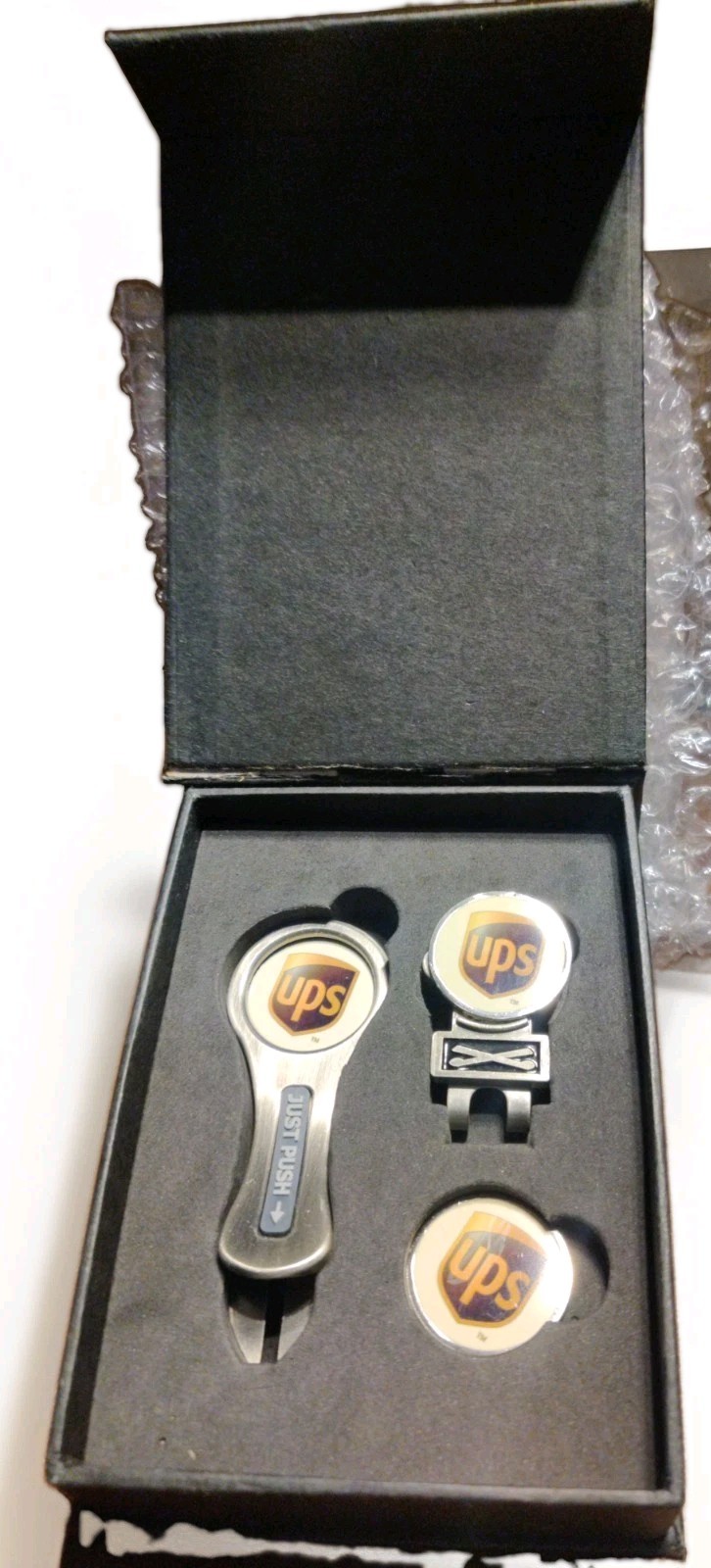 UPS Golf Divot Tool & Magnetic Ball Marker Gold Tone Metal Vintage Rare 3 Pc NOS