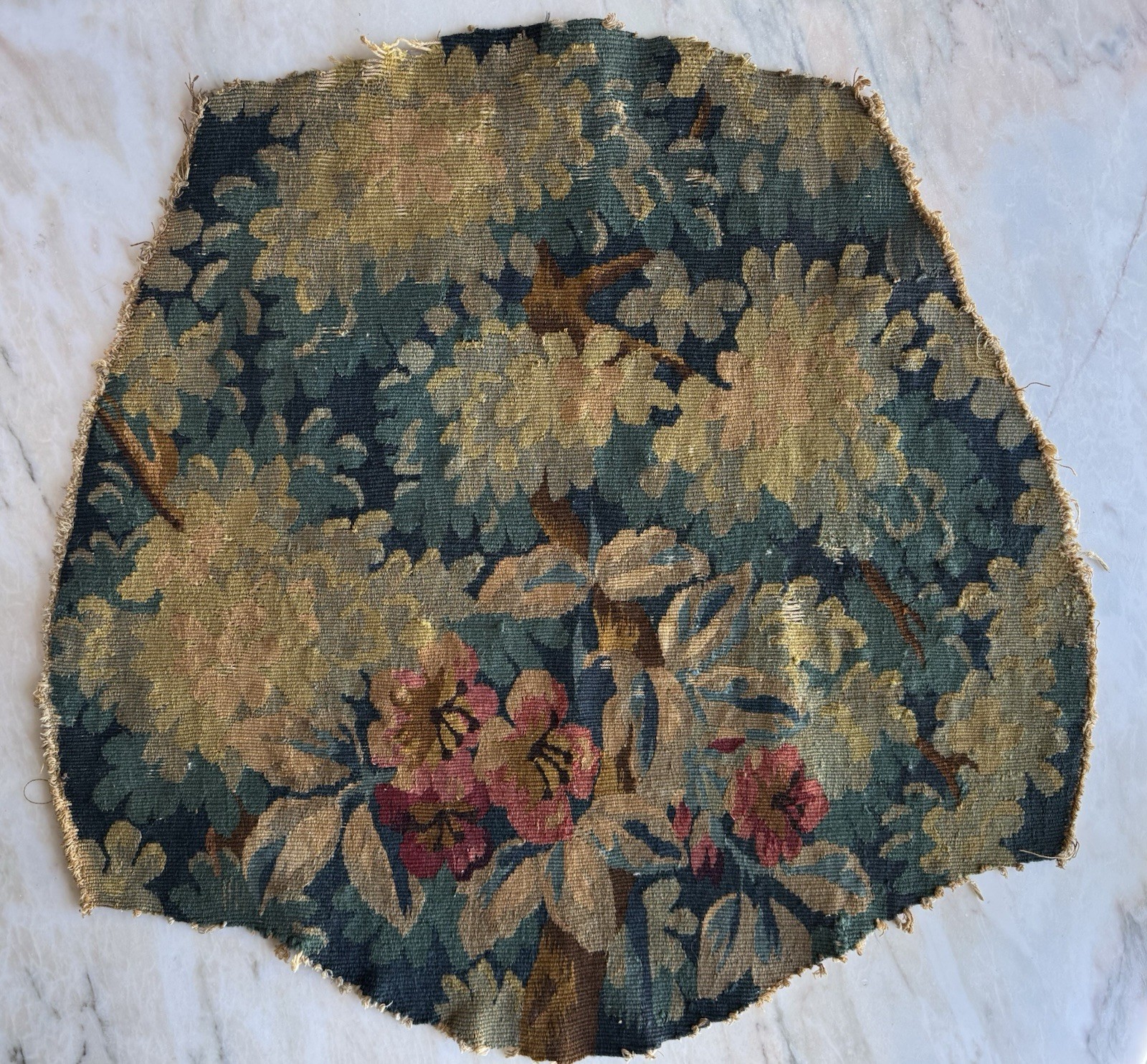 18th C ANTIQUE AUBUSSON TAPESTRY FRAGMENT