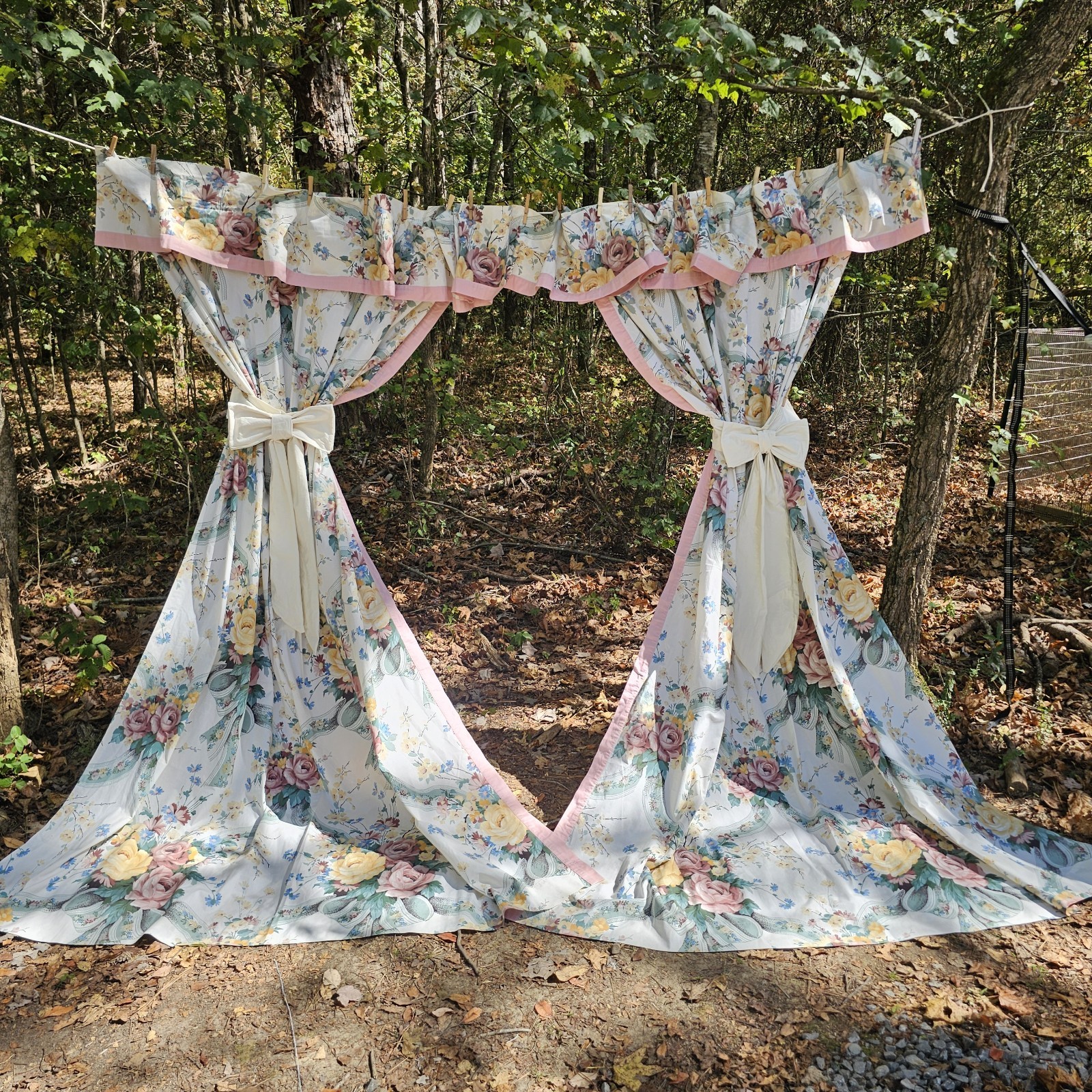 Vintage Cottagecore Floral Curtain Set Huge Ruffled Valance Pink Blue Cream 90\