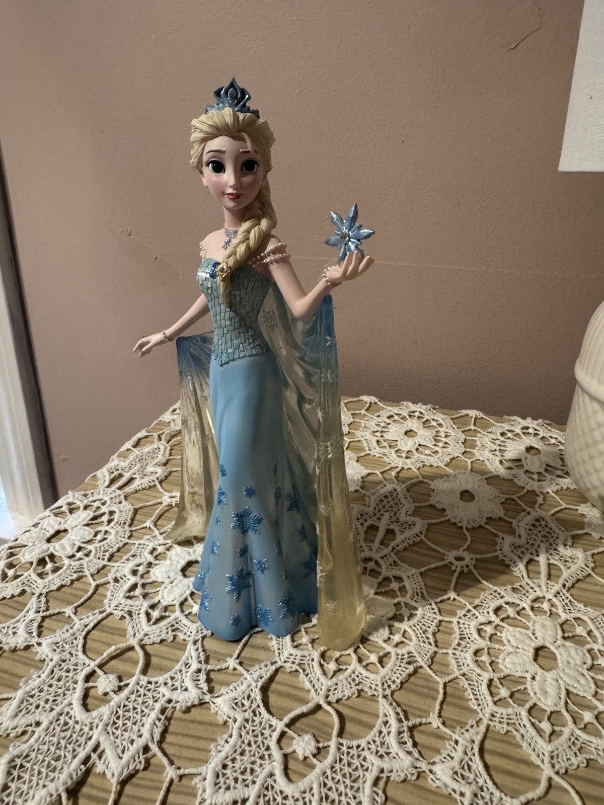 Disney Showcase Collection Elsa