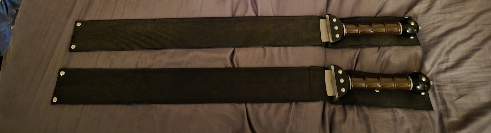 Roman Style Dual Wield Steel Swords With Sheaths