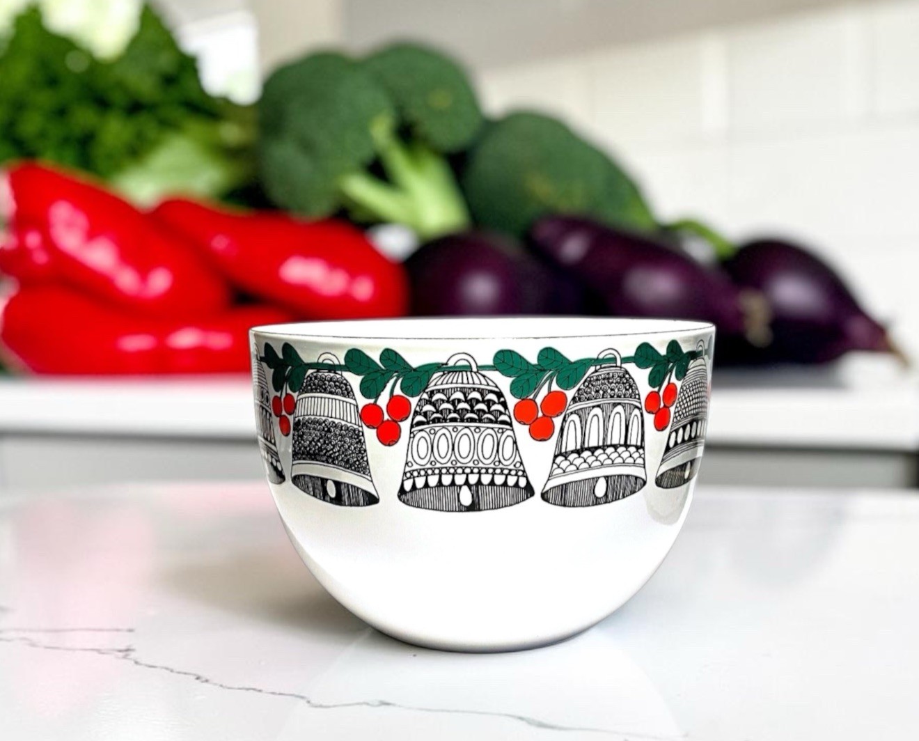 Vtg KAJ FRANCK ARABIA FINLAND Large MCM ENAMEL CHRISTMAS BELLS HOLLY BOWL Mint