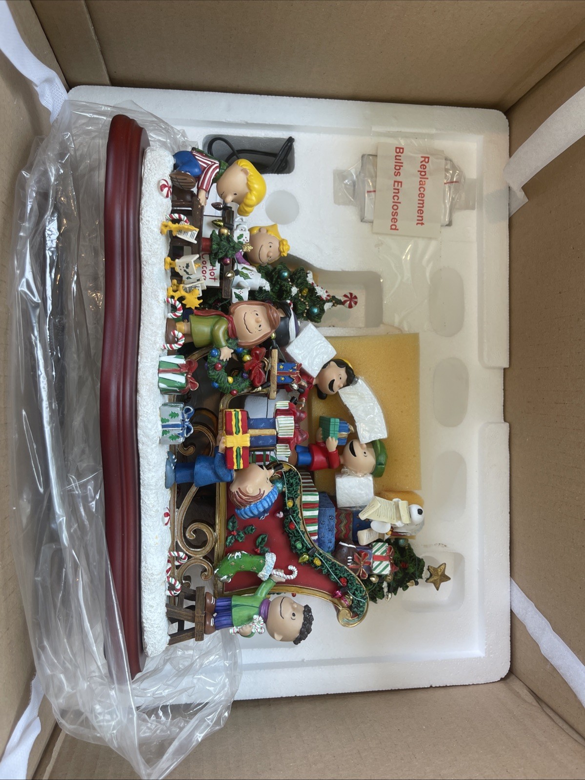 Danbury Mint Peanuts Lighted Christmas Sleigh Sculpture. Cheer Up Chuck COA