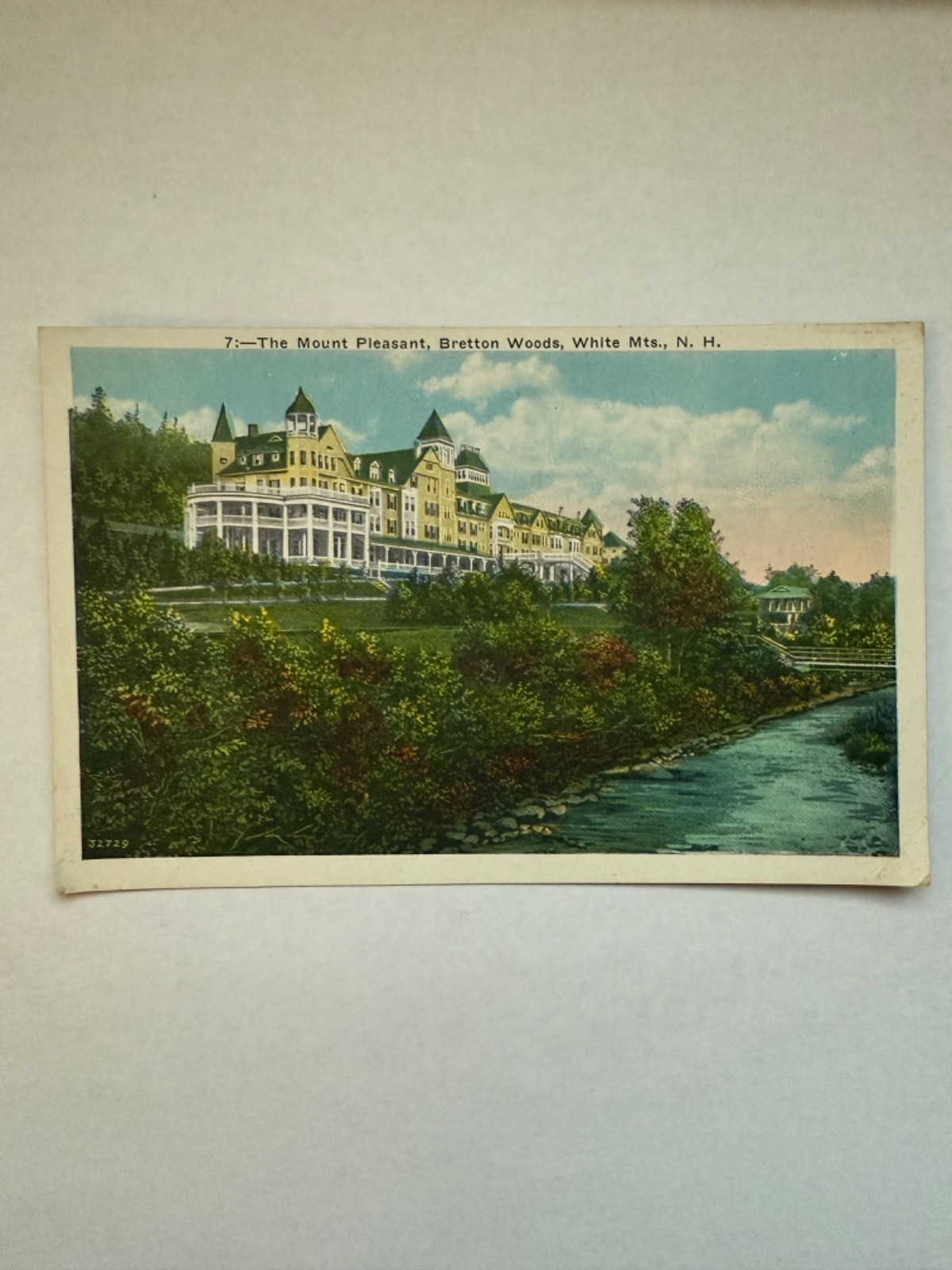 White Mountains New Hampshire The Mount Pleasant Bretton Woods LP Postcard