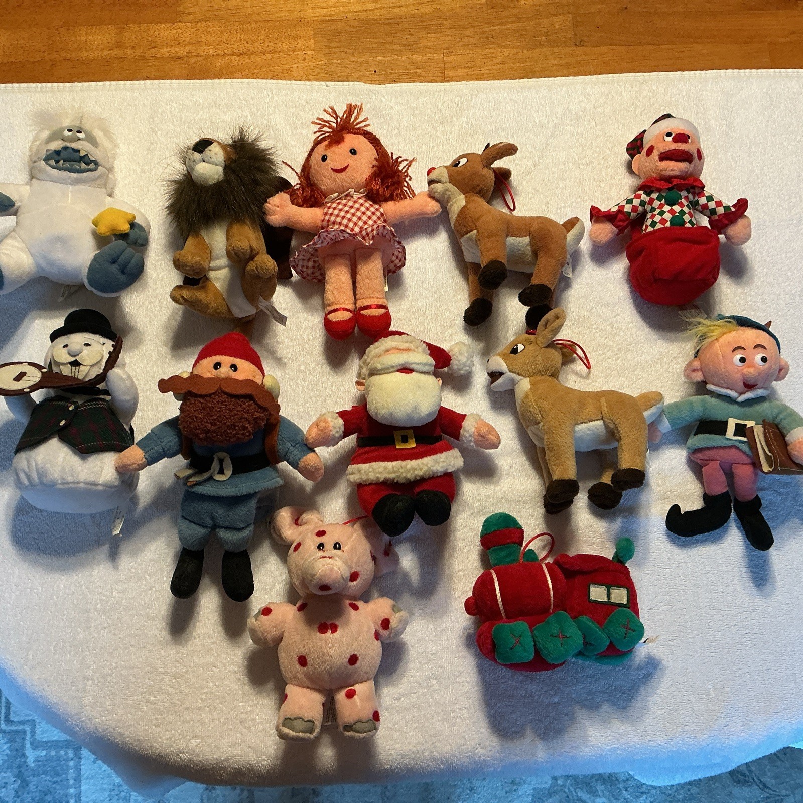 VTG 1998 CVS 12 Rudolph The Red Nosed Reindeer Island Of Misfit Toys Plush Set