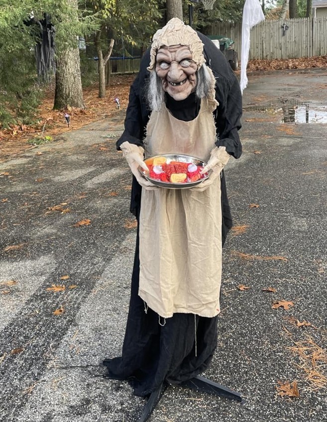 Animated Old lady Zombie 60-inch Life Size Lighted Halloween Animatronic Decor