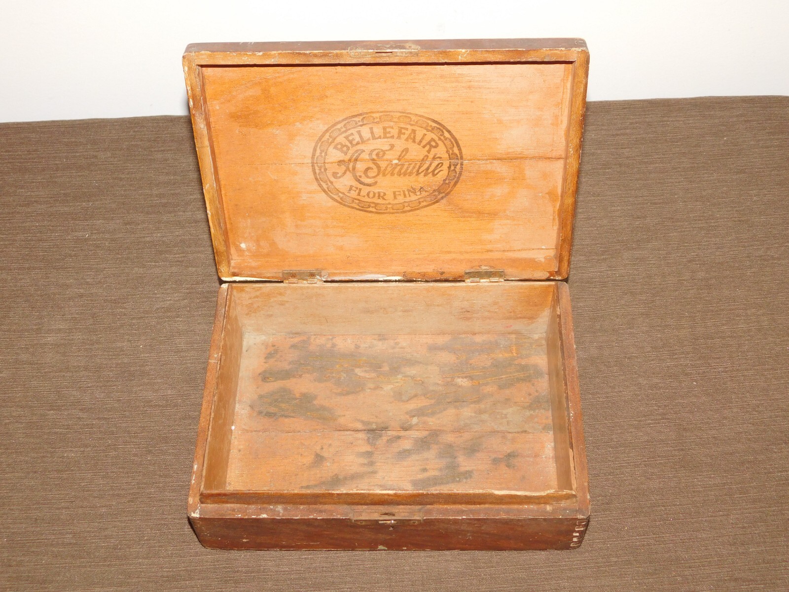 VINTAGE TOBACCO BELLEFAIR A SCHULTE  FLOR FINA WOOD CIGAR BOX *EMPTY*