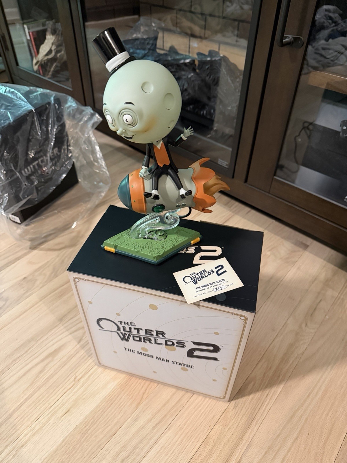 Dark Horse Direct Outer Worlds 2 The Moon Man Statue Light Up 219/500 Dark Horse Direct Outer Worlds 2 The Moon Man Statue Light Up 219/500