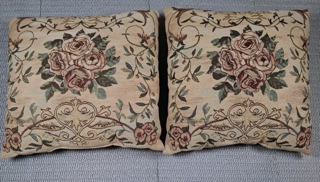 Vtg Victorian Rose Cluster Tapestry Style Throw Pillows 14\