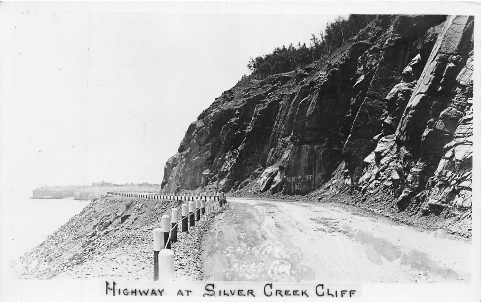J21/ Silver Creek Cliff Minnesota RPPC Postcard c1930s Highway Road 175