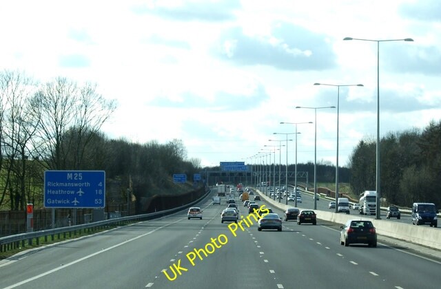Photo 6x4 Rickmansworth 4 miles Chandler\'s Cross\\/TQ0698 M25 heading anti c2012