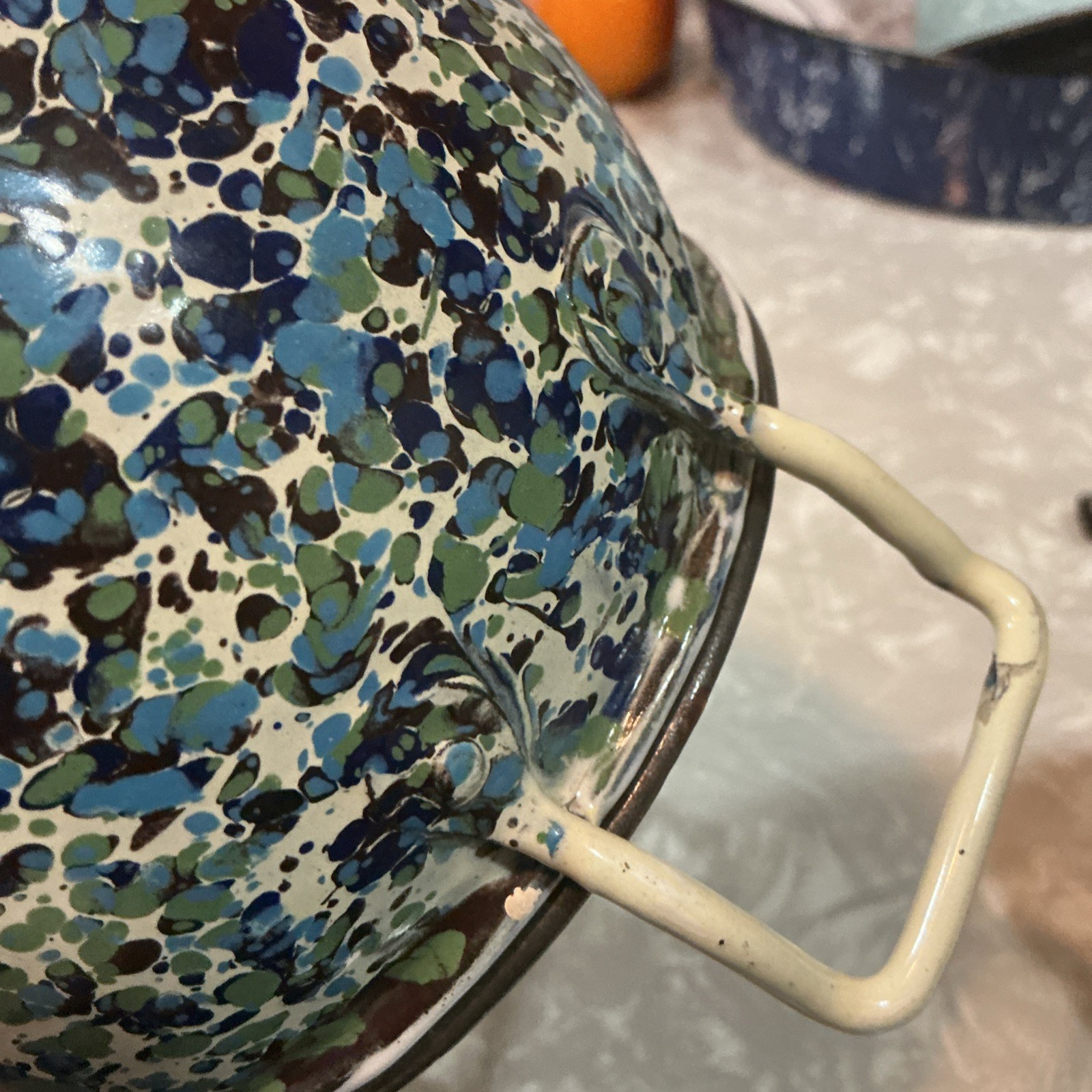 RARE CONFETTI  “END OF DAY” XTRA SMALL POT N/M GRANITEWARE ENAMELWARE ANTIQUE