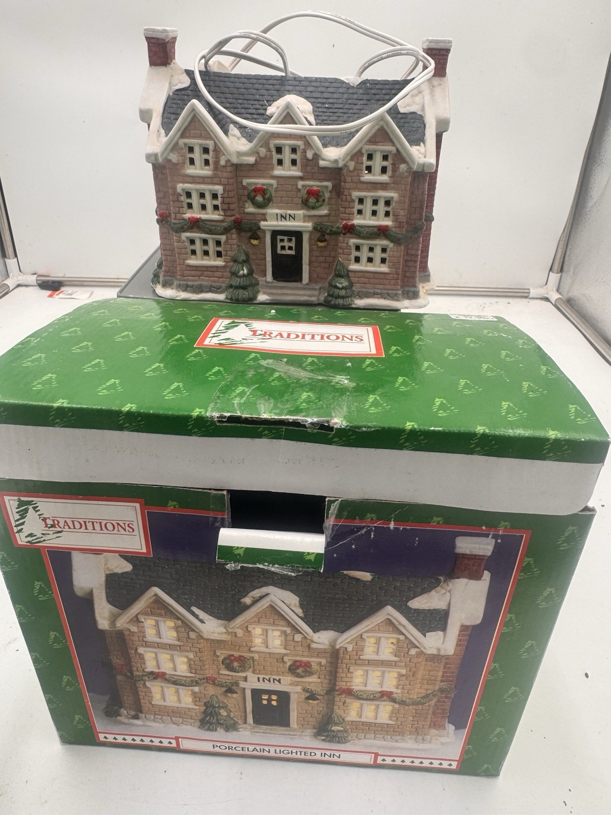 Vintage 1994 Traditions Porcelain Lighted Inn Christmas Village House w Box