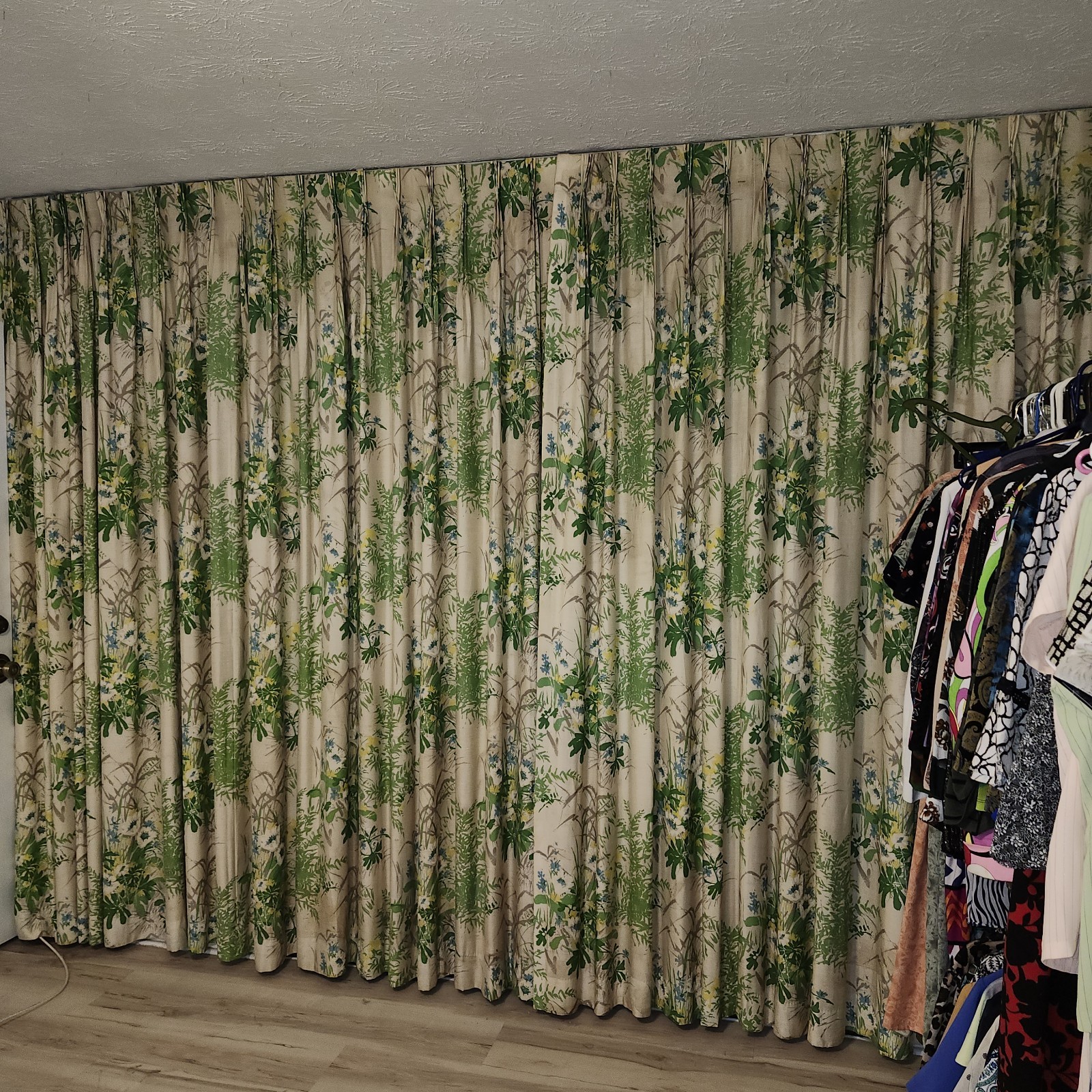 Vintage  Pinch Pleat Curtains 2 panels 39