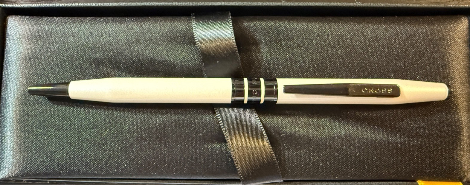 Cross Spire VERY VERY RARE Beautiful White and Black  Ballpoint Pen New in box