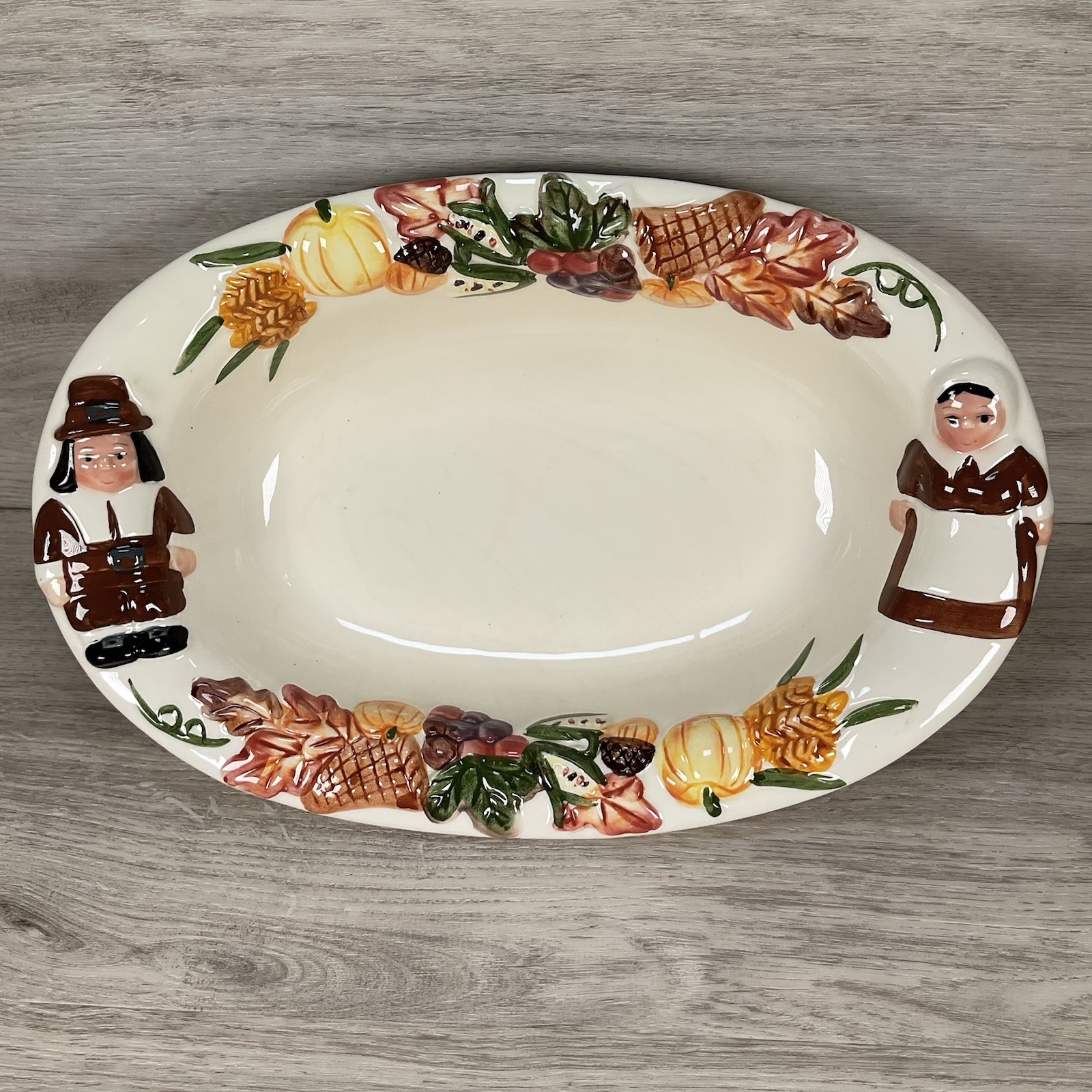 Publix “The Pilgrim Pair” Thanksgiving Serving Bowl Ceramic Harvest Design