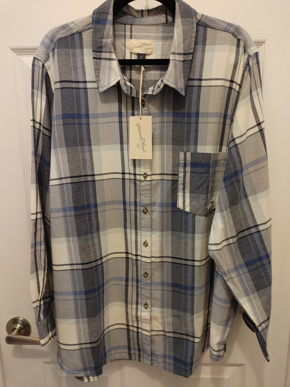 Universal Thread Women’s Plus Size 2X Long Sleeve Blue Plaid Flannel Shirt Soft