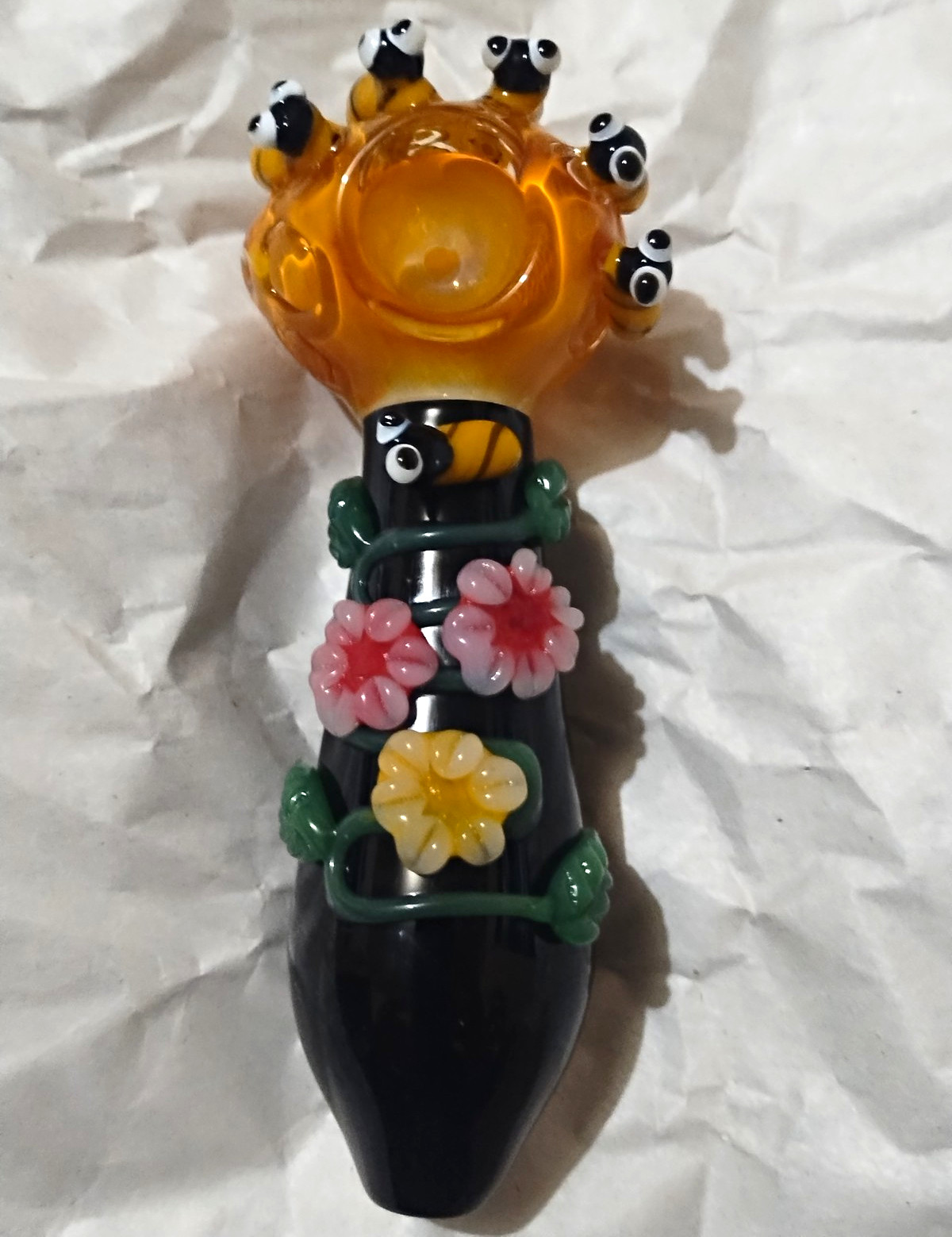 5.75 inch Detailed Bee\'s Honeycomb Handmade pipe. 6 beautiful bees/3 flowers