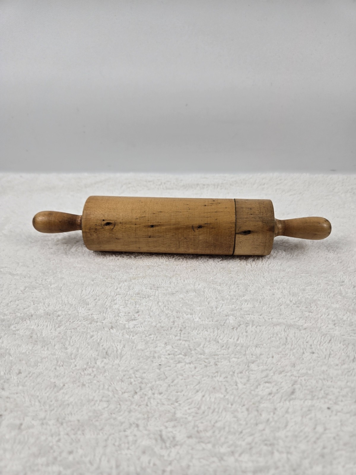 Vintage NEEDLE CASE -- 8\