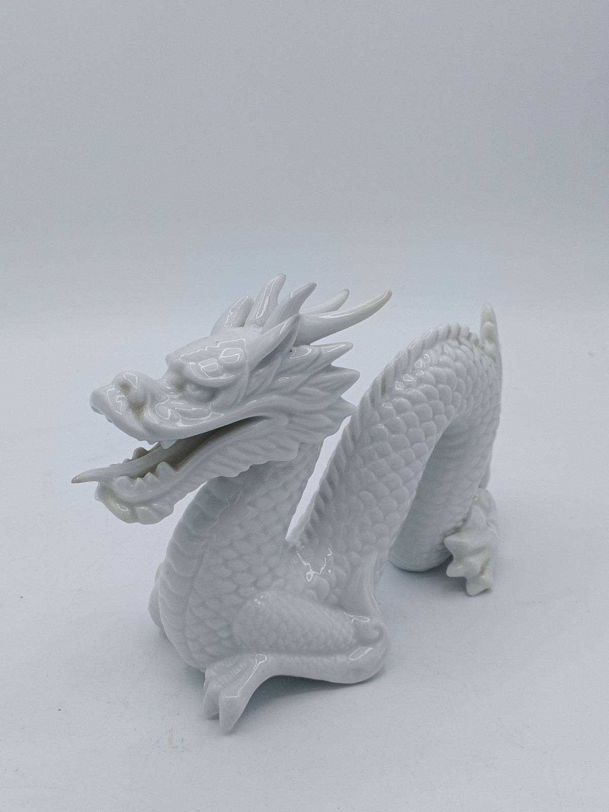Vtg Otagiri White Porcelain Dragon Figure 8\