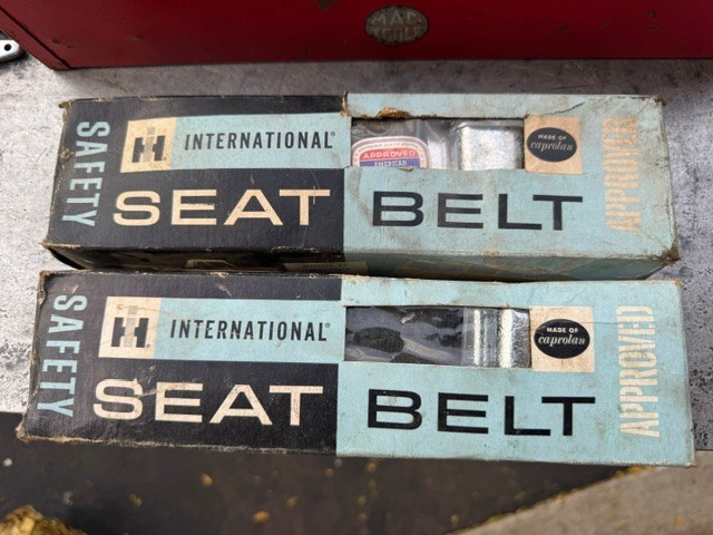 RARE International Scout Pickup Travelall Seatbelt Pair NOS OEM 244225R92 IH