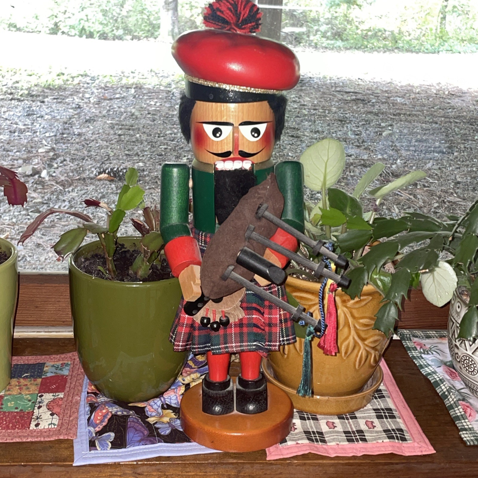 Original Steinbach Volkskunst Scottish Nutcracker & Bagpiper,Kilt West Germany