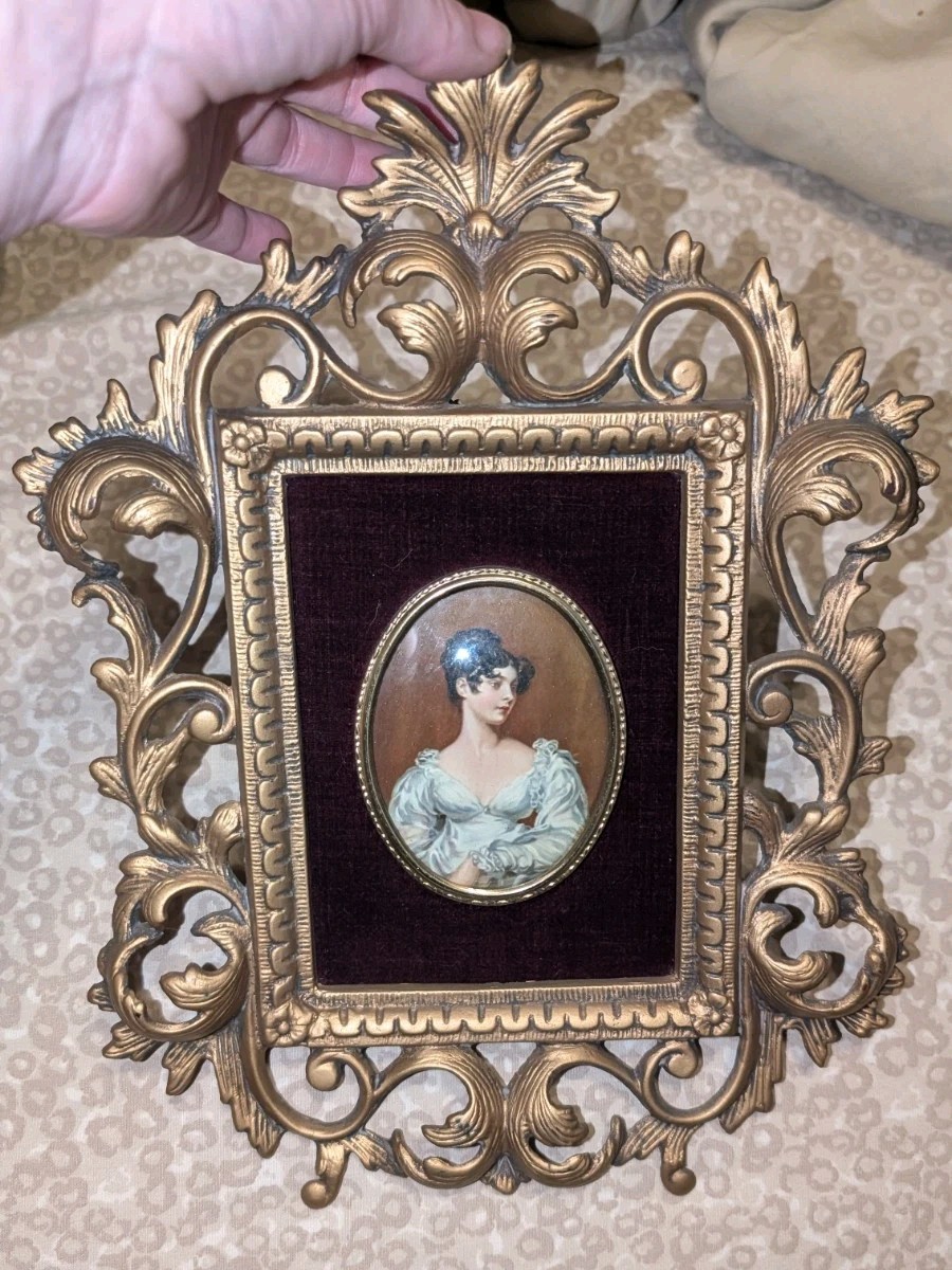 🖼️Vintage Ornate Gold-Tone Filigree Framed Miniature Portrait - Regency Lady