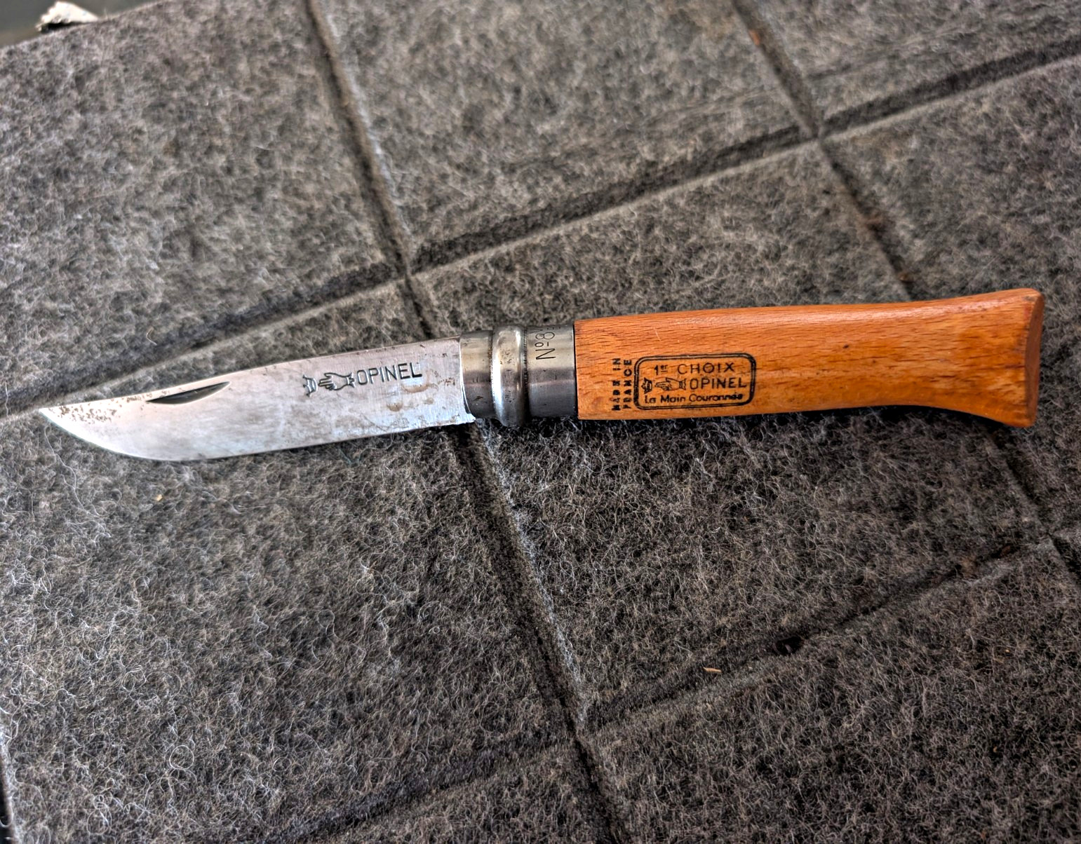 Opinel No. 9 Le Choix Pocketknife Stainless Blade Wood Handle Ring Lock