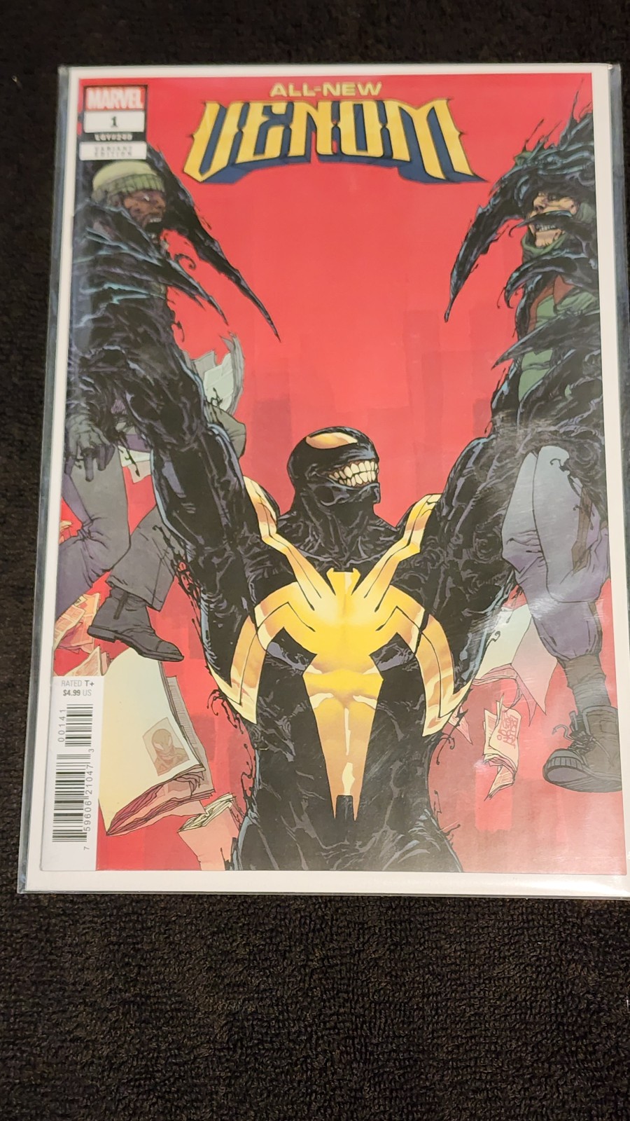 All New Venom #1 Camuncoli Connecting Variant (MCU-2024) NM
