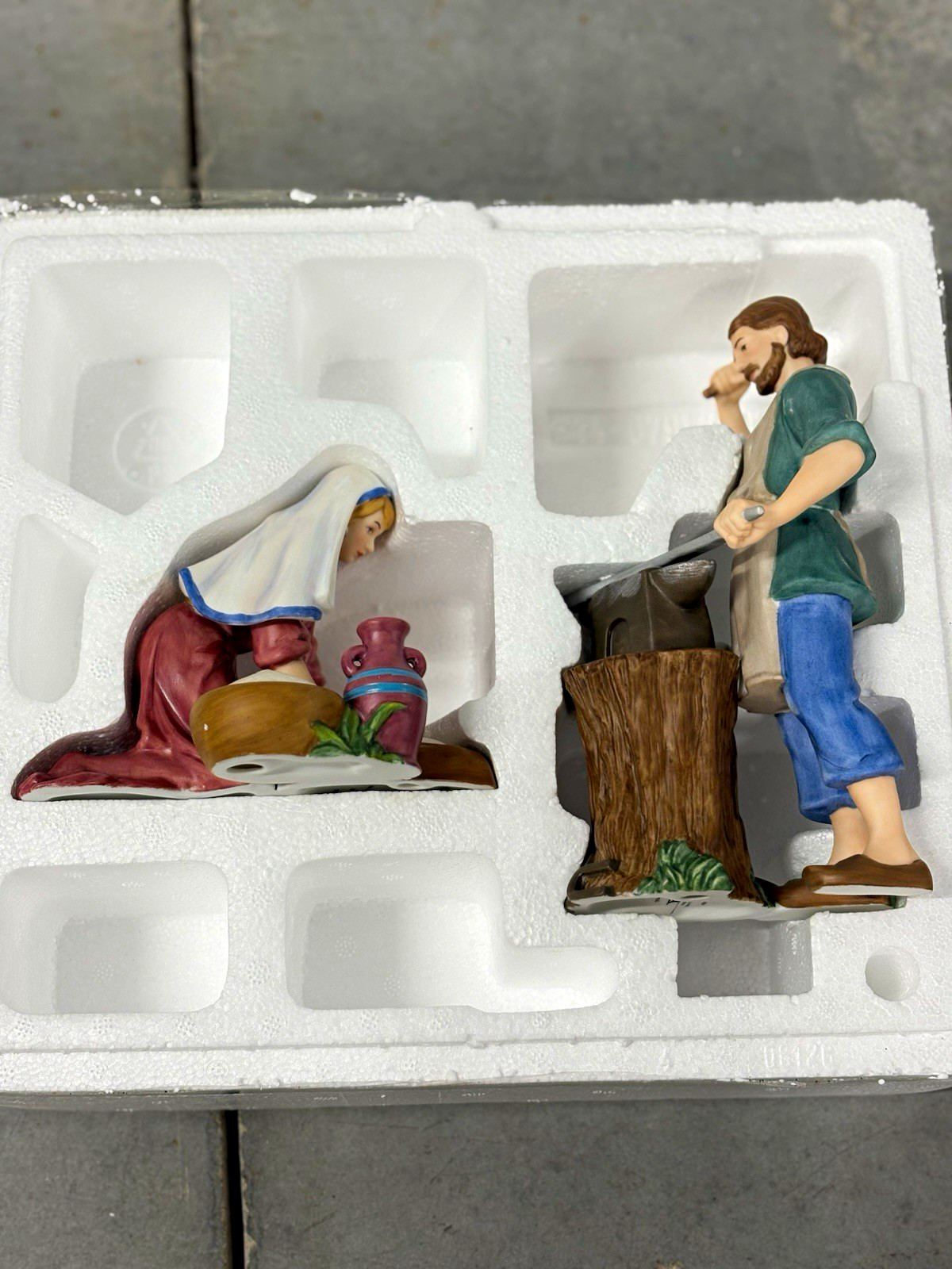  HAWTHORNE VILLAGE NATIVITY FIGURES FORGING SPIRIT FOOD FOR SOUL COA