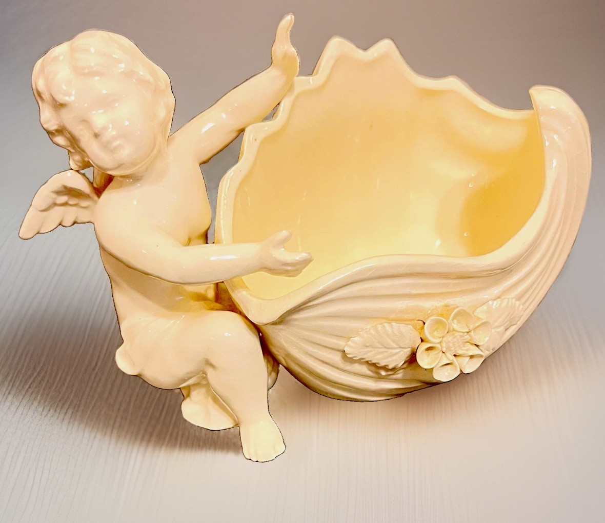 Ardalt White Ceramic Angel Decorative Bowl, Glossy Finish, Japan, MPN 6555