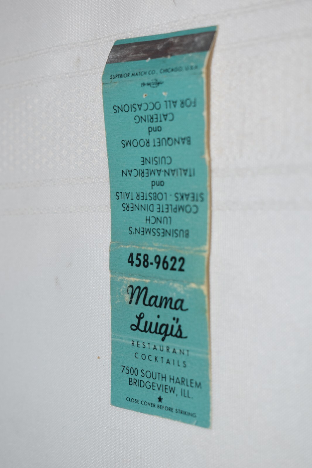Mama Luigi\'s Bridgeview Illinois Restaurant 20 Strike Matchbook Cover