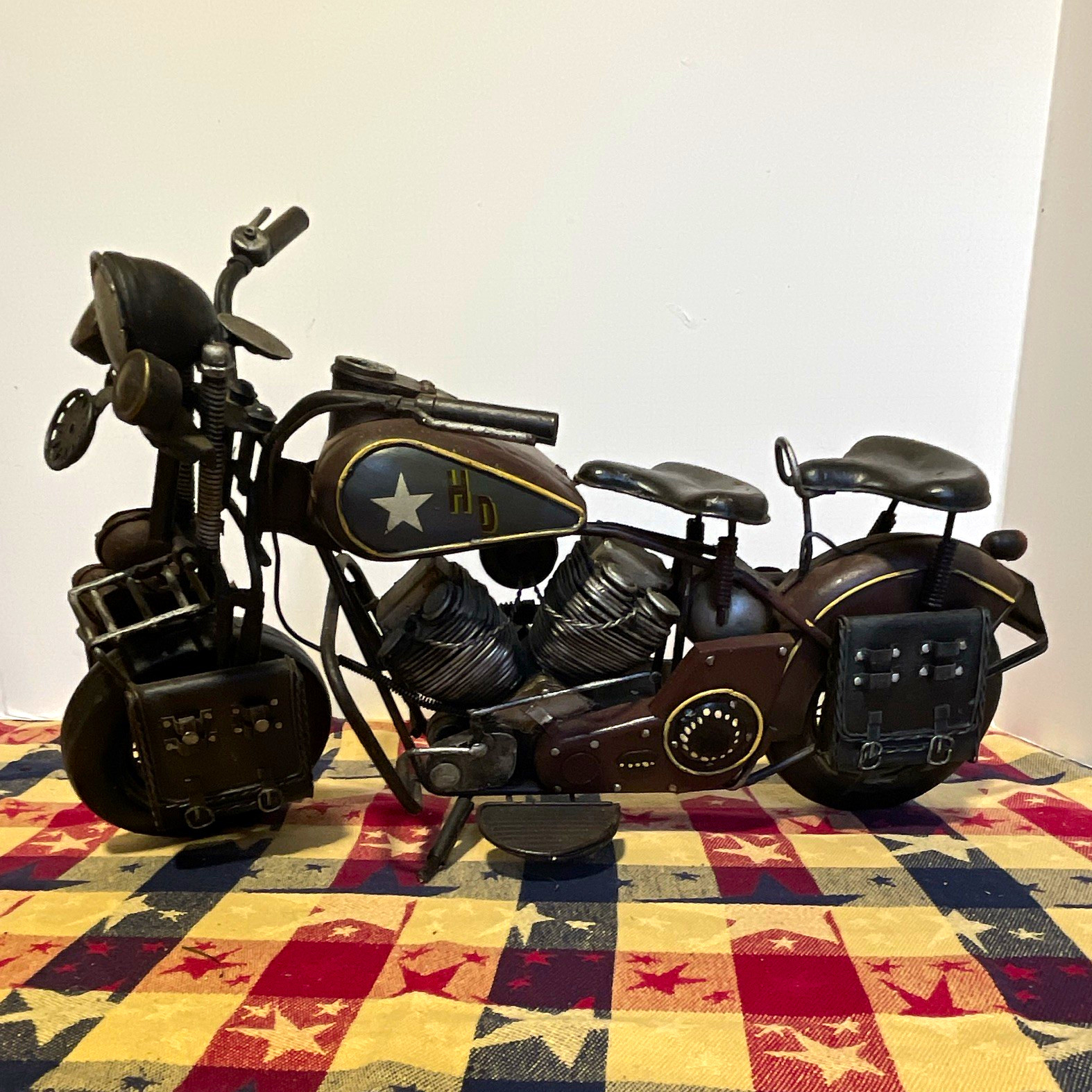 Vintage Style Metal Motorcycle Model Sculpture w/ Saddlebags & Star Tank Decor