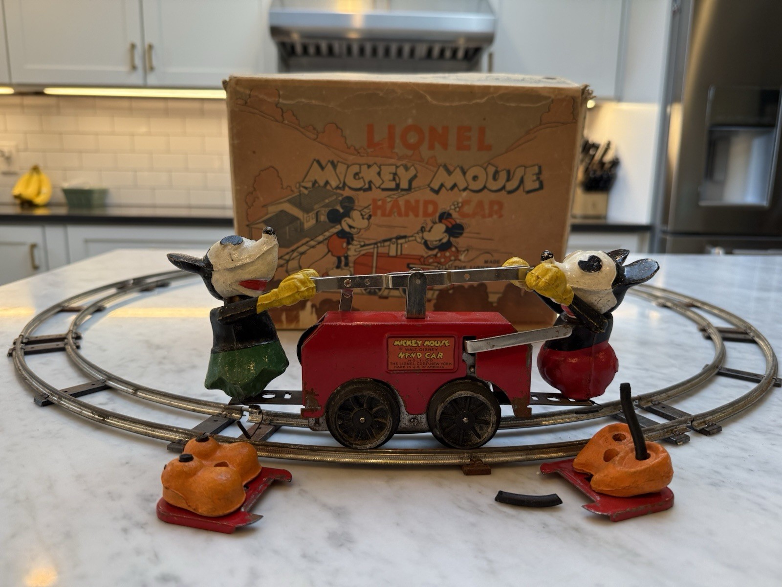 Vintage Lionel Walt Disney #1100 Mickey Mouse Wind Up Hand Car w/ Tracks and Box