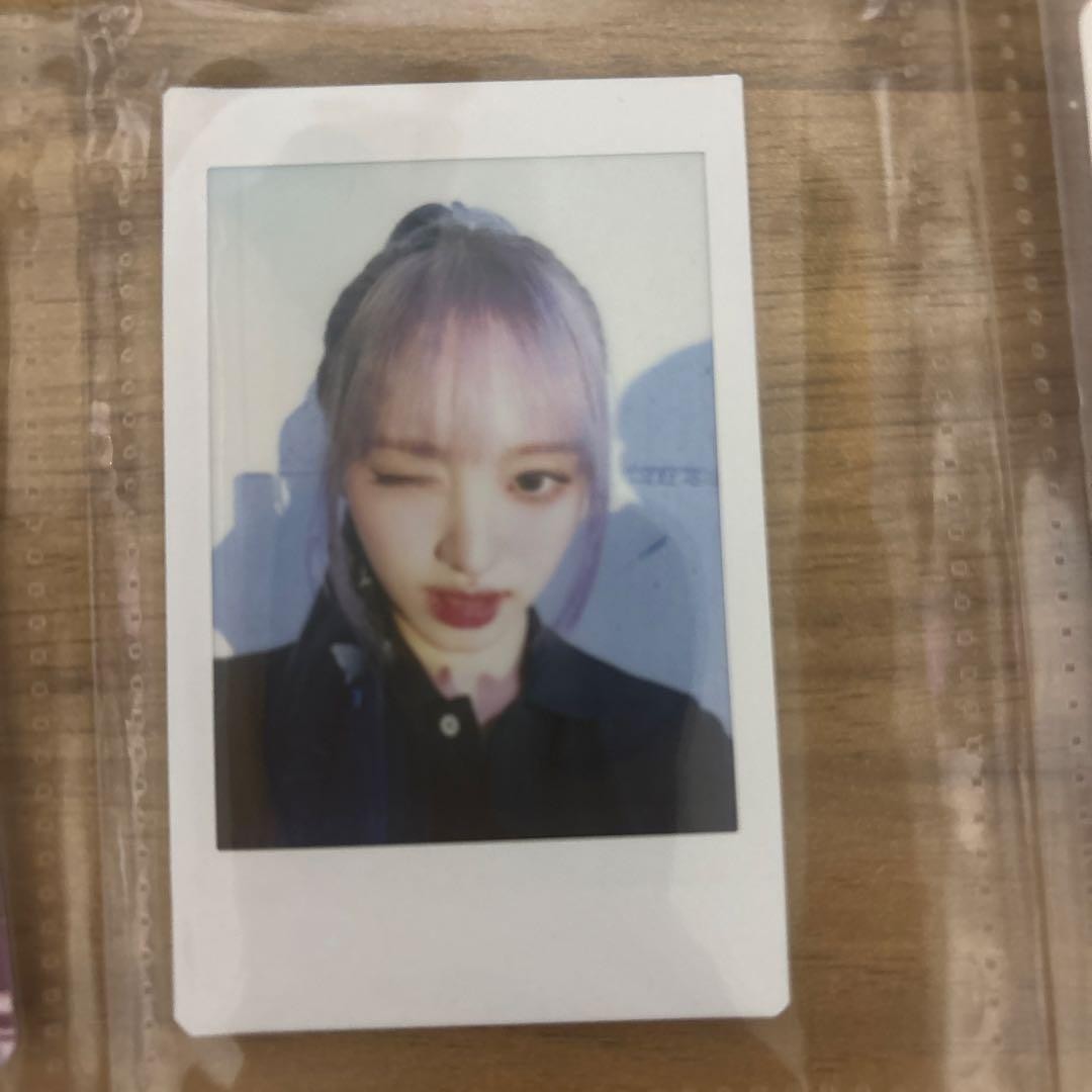 IVE Instax style trading card Liz