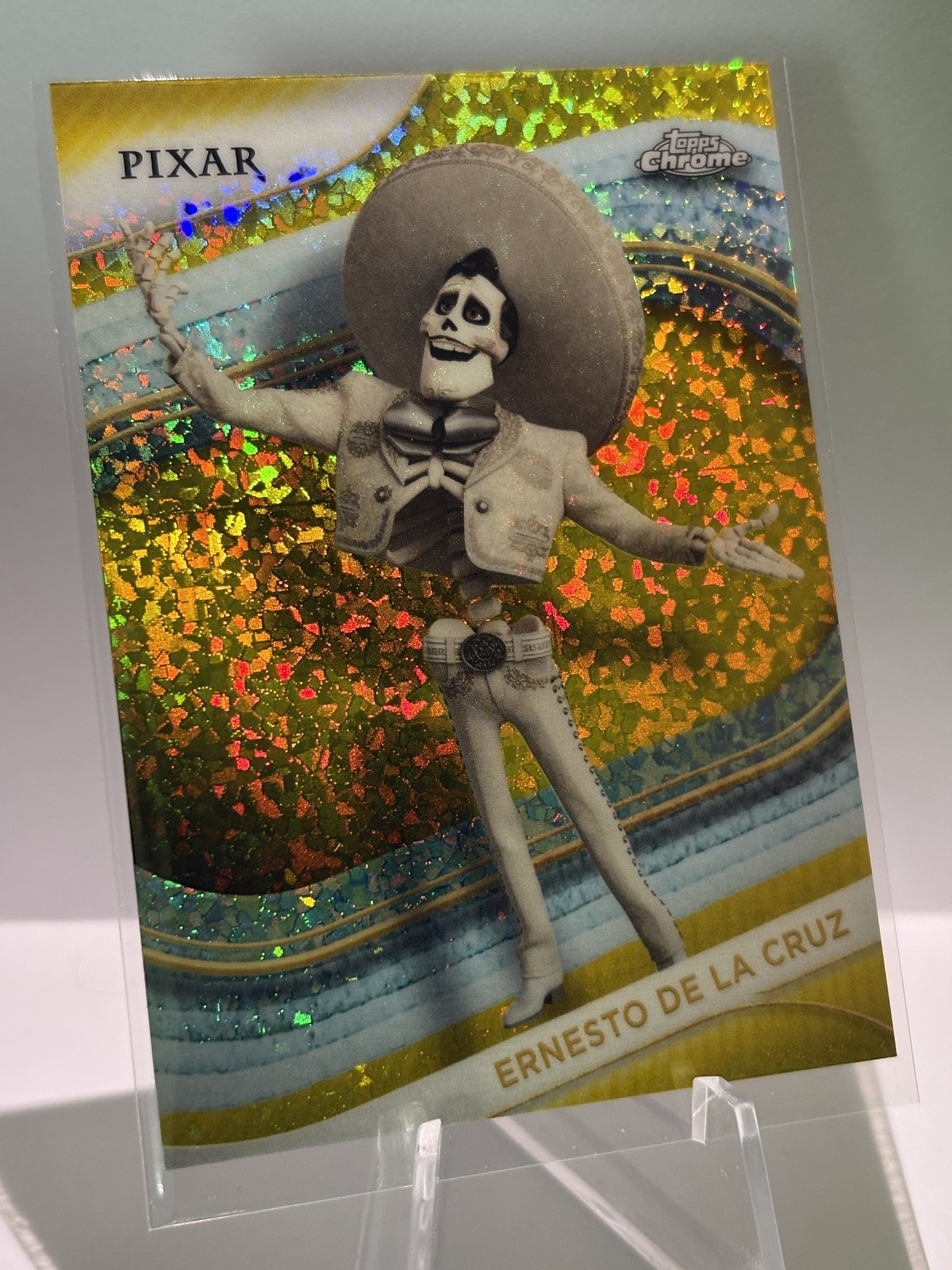 Topps Pixar Disney Ernesto de la Cruz 73 Pixar Disney Yellow Mini Diamonds