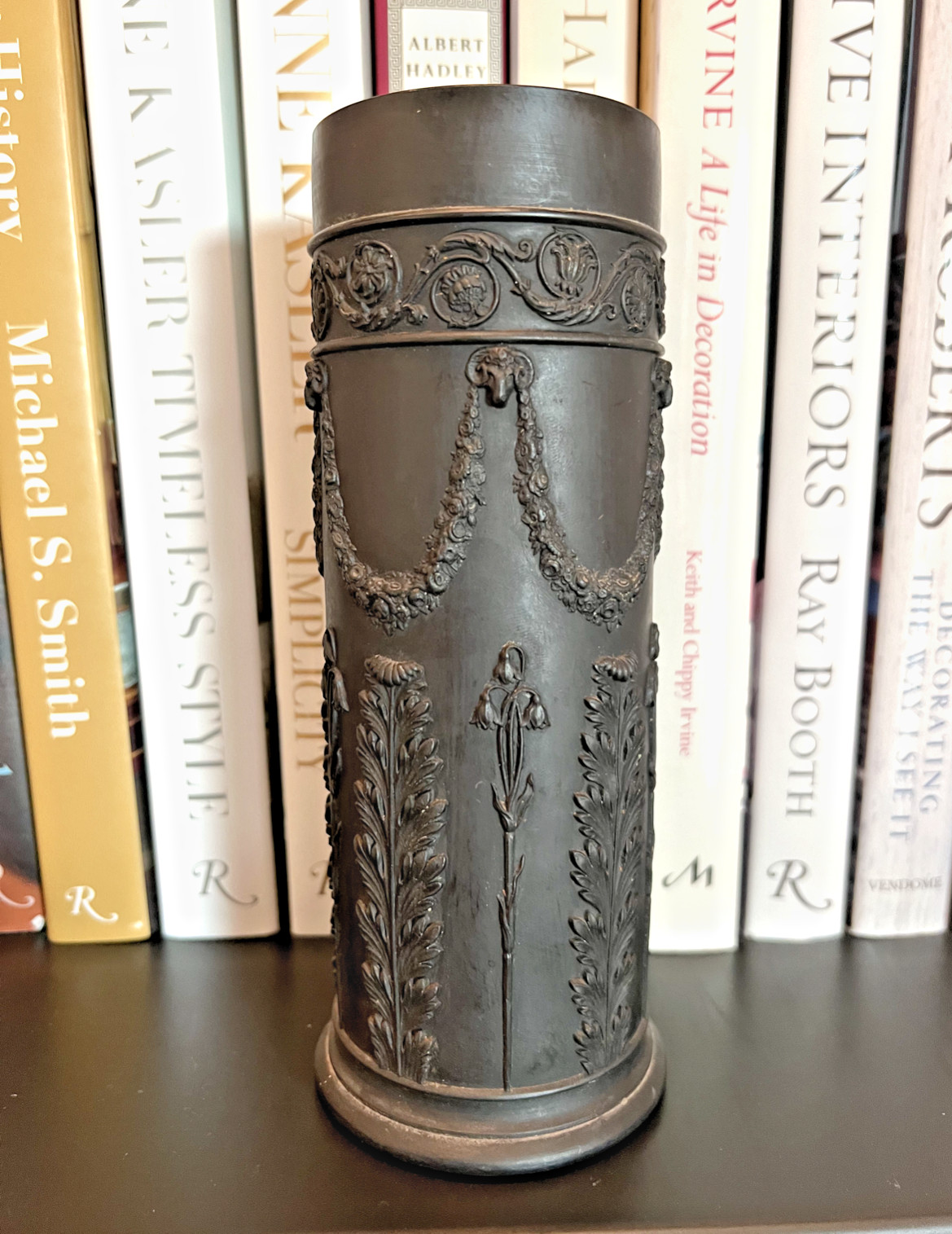 Antique Wedgwood BLACK Basalt Cylindrical  7.5