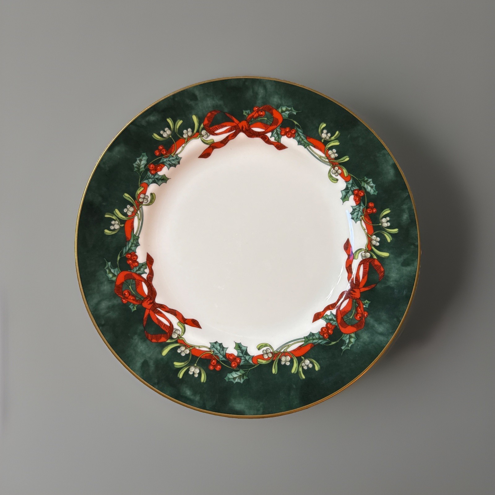 NEW VINTAGE Royal Worcester Holly Ribbons Green Salad Plate 