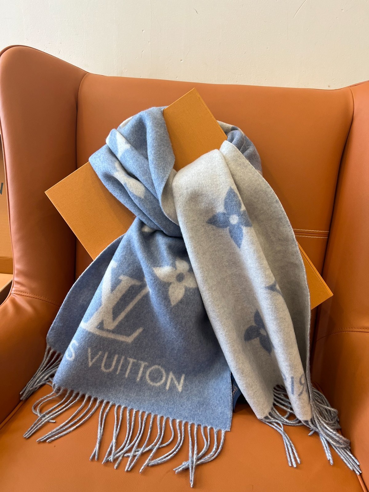 LOUIS VUITTON Monogram Wool Cashmere Scarf Blue Gray Logo Fringe 191x45cm