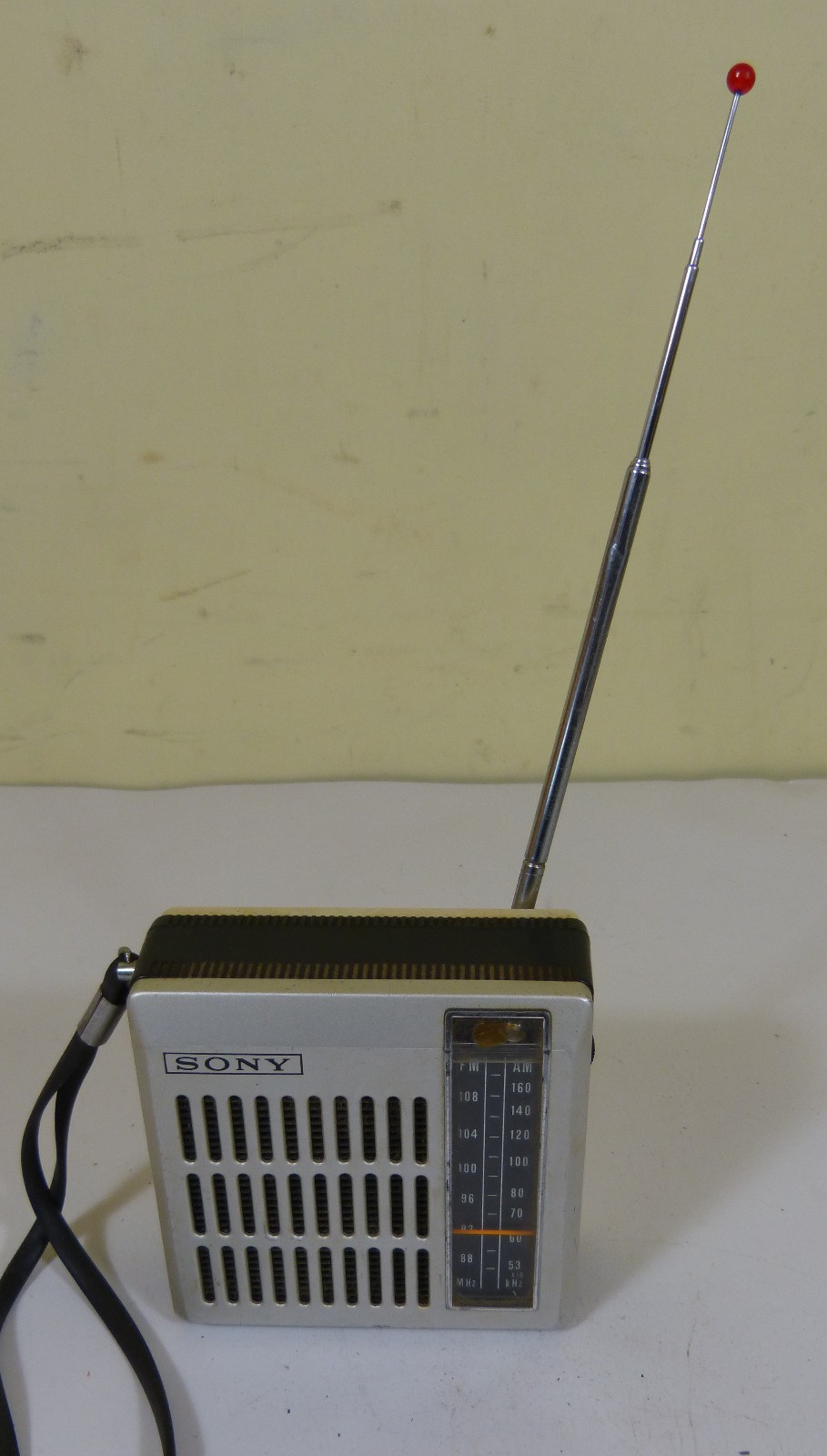 ⭐⭐⭐SONY⭐⭐⭐TFM-3700W Vintage Transistor Radio AM/FM FM Receipt 1970s