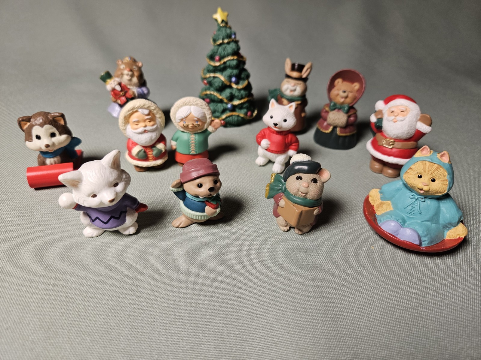Vintage Hallmark Merry Minatures Lot - 13 Christmas pieces.  1 Christmas Tree