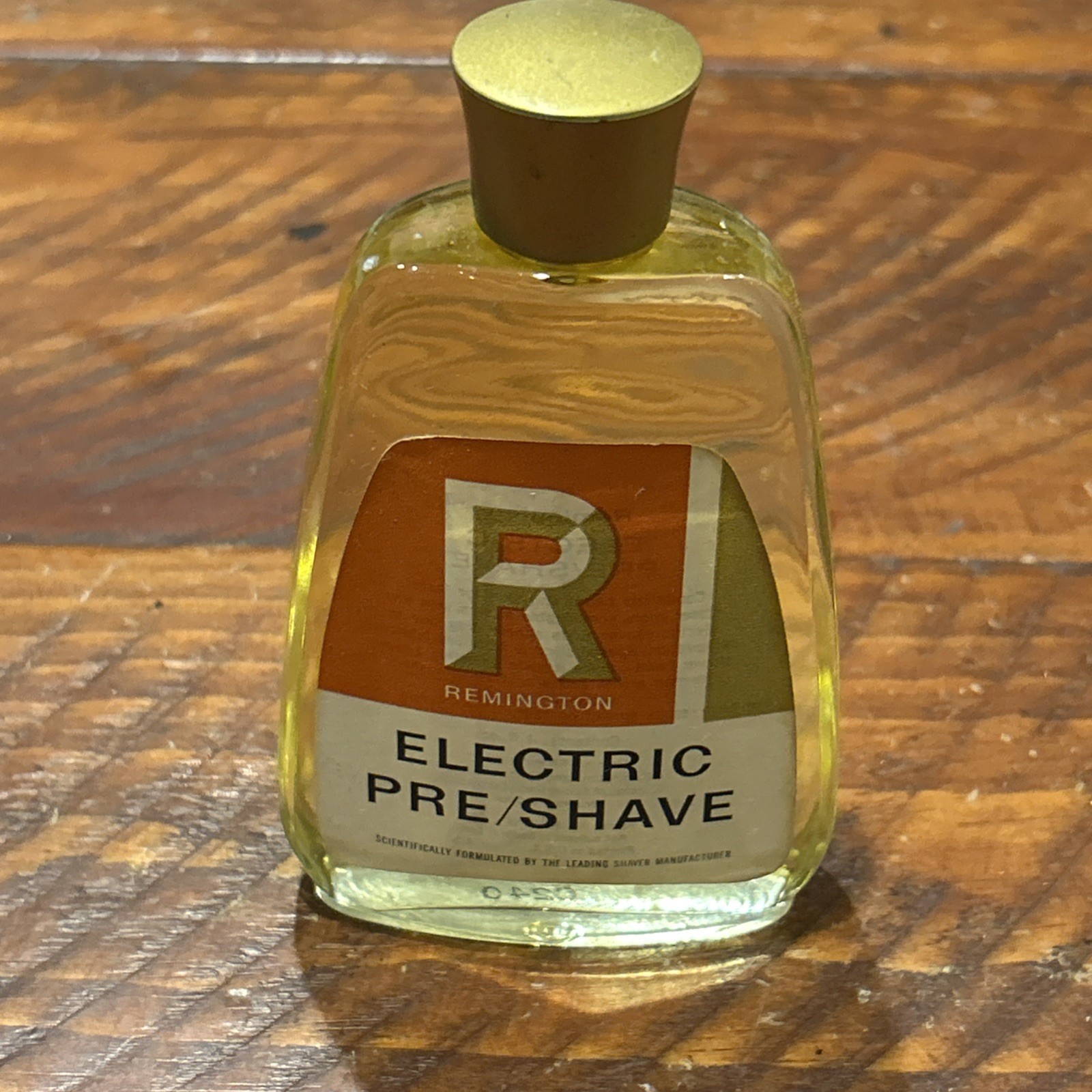 Remington Electric Pre / Shave 4 Fl Oz Vintage PROP Brand New 60s 70s Remington Electric Pre / Shave 4 Fl Oz Vintage PROP Brand New 60s 70s