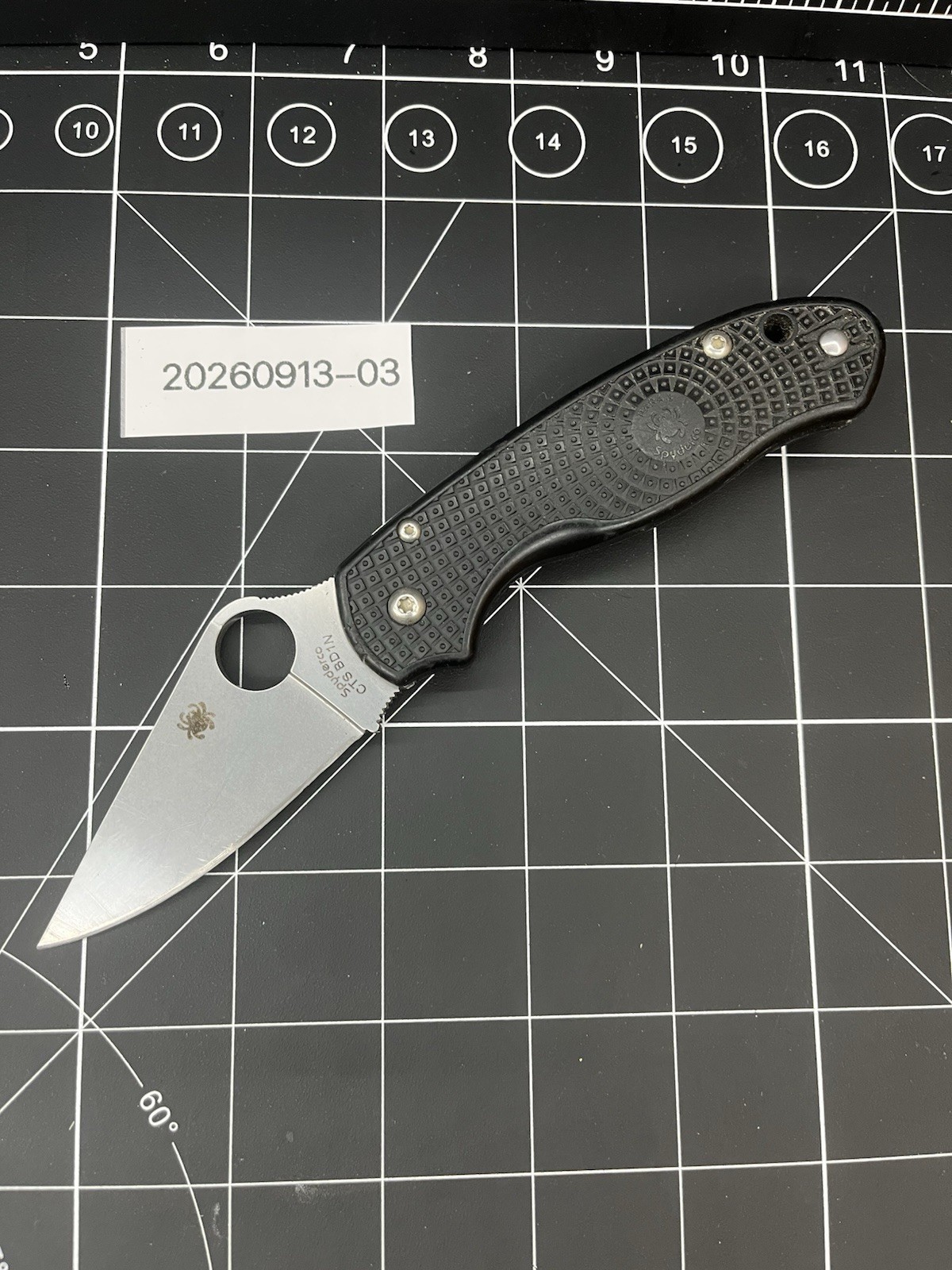 Spyderco Para 3 Lightweight Knife - Black READ DESCRIPTION EXCELLENT