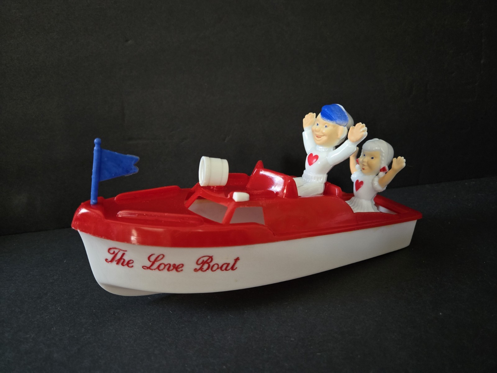 Vtg 1950s Rosbro Rosen Valentine The Love Boat Candy Container complete  Figures