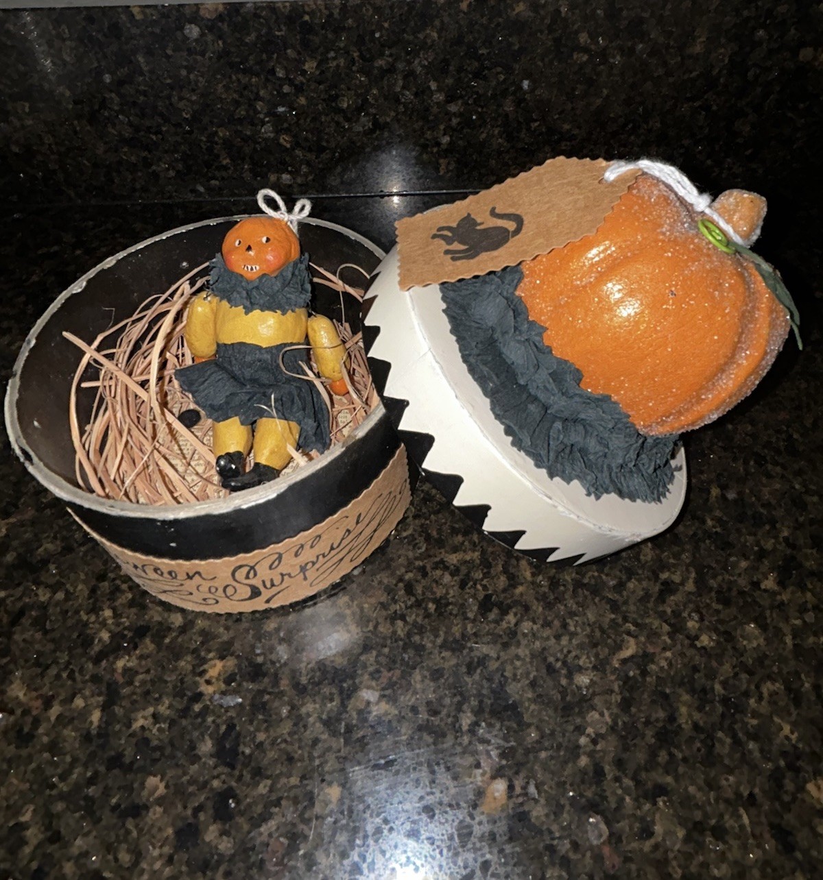 2006 Nicol Sayre Halloween Surprise Box + Mini Pumpkin Man Ornament Inside LOOK